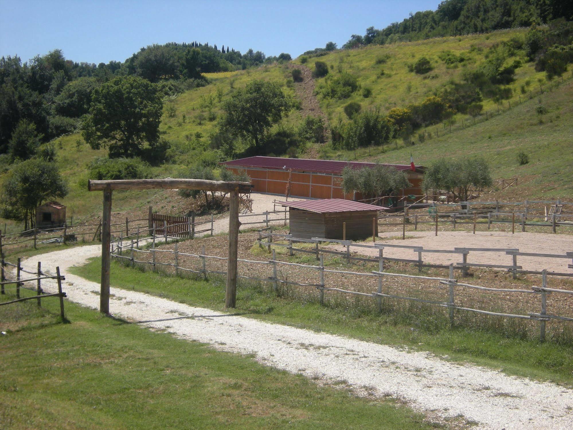 Agriturismo Goccia Di Luna Umbertide Kültér fotó